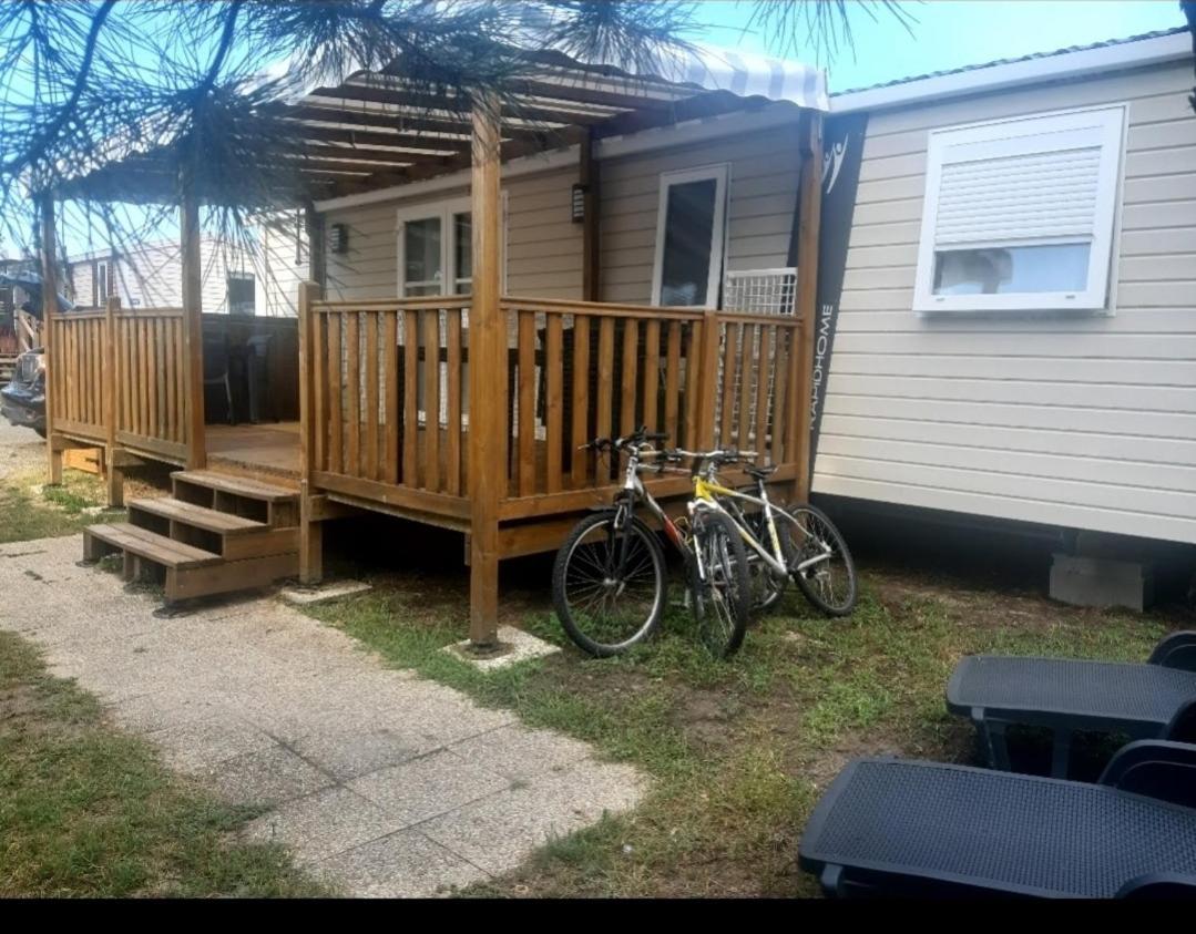 Camping Des Dunes De Contis Mobilhome 3Ch, Saint-Julien-en-Born Exterior photo
